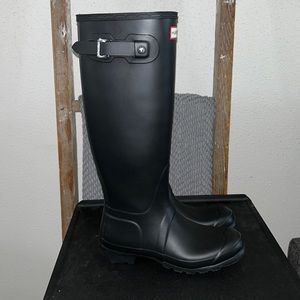 Hunter below the knee rubber rain boots black size 8